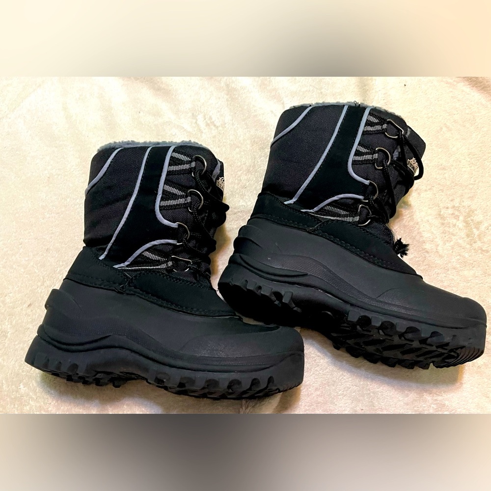 Itasca Frost Snow boots kids size 1